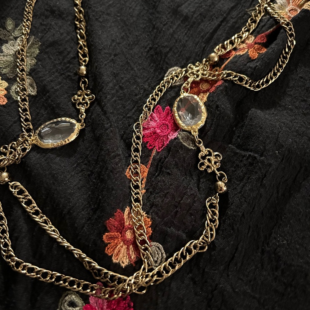 Vtg Heavy Gold Double Chain And Glass Bead Necklace. Unbranded. View 6